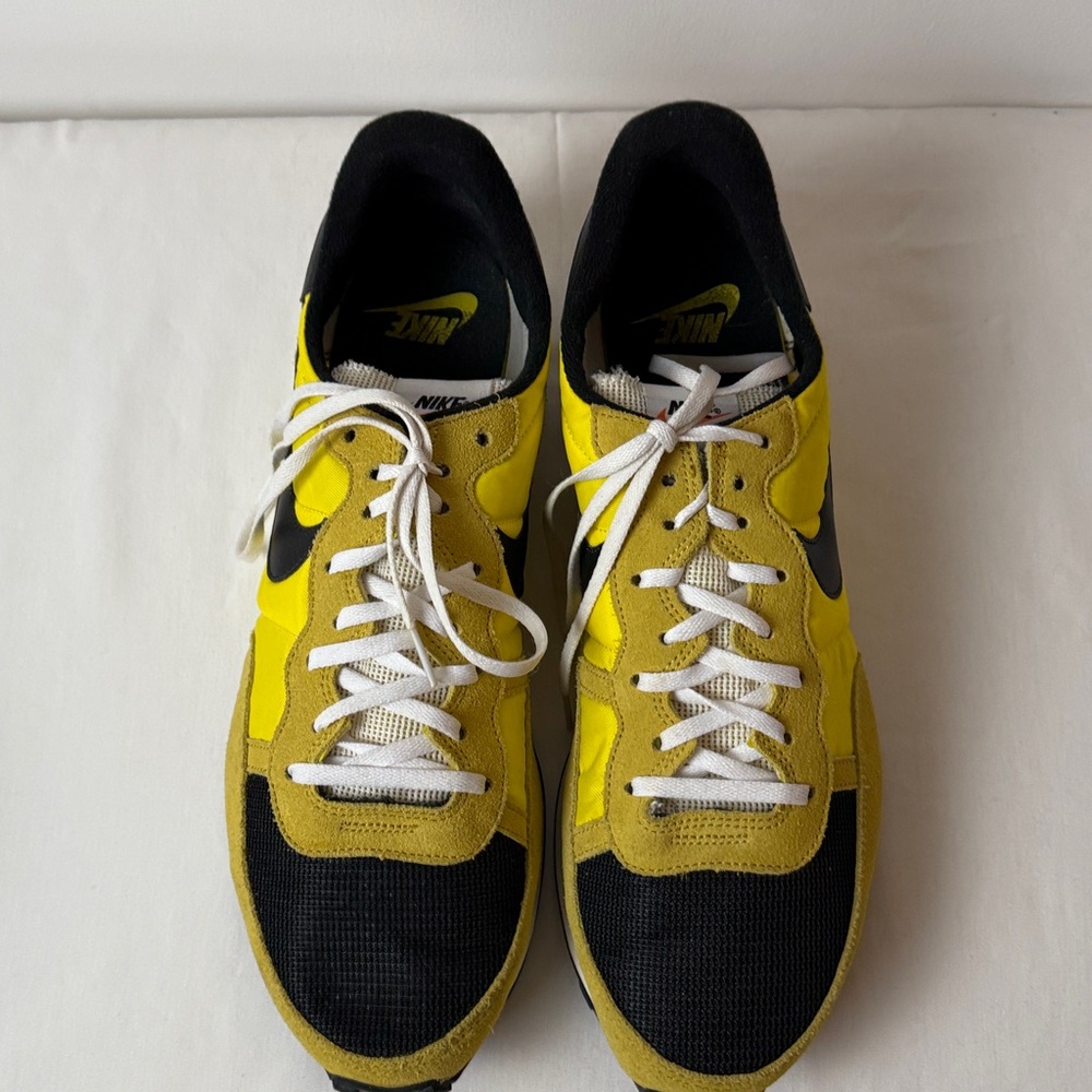 Nike Black and Yellow Athletic Shoes